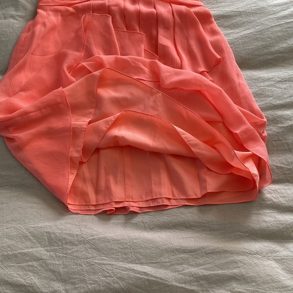 David’s Bridal Short Formal Sweatheart Neck Coral Dress Style F14847 Size 10 - Picture 8 of 11